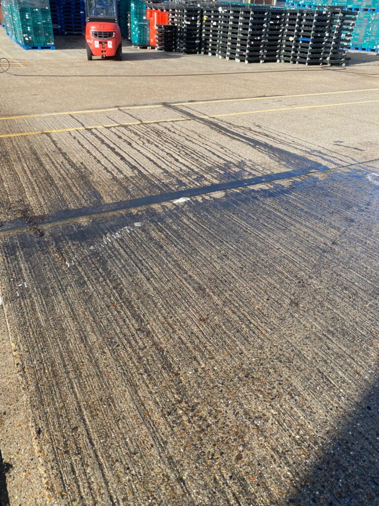 Commercial Yard Cleaning